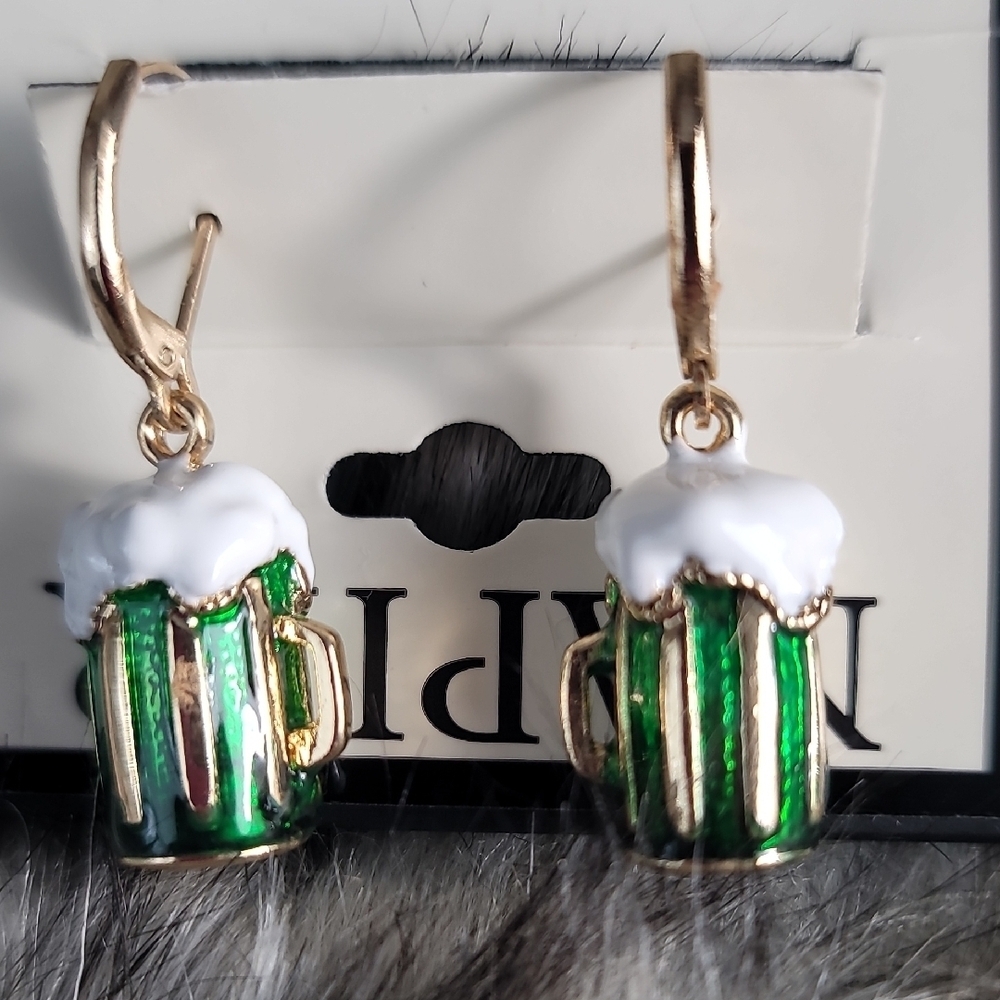 NWT Napier Green and Gold Beer Mug Earrings - Picture 6 of 6